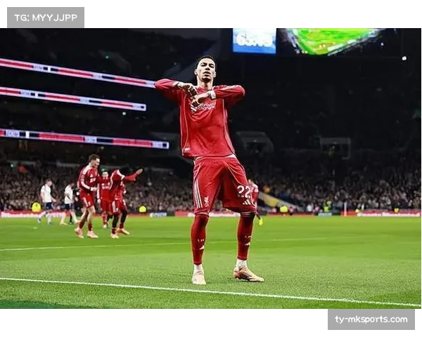 利物浦客场2-1热刺升至第五，埃基蒂克头球制胜