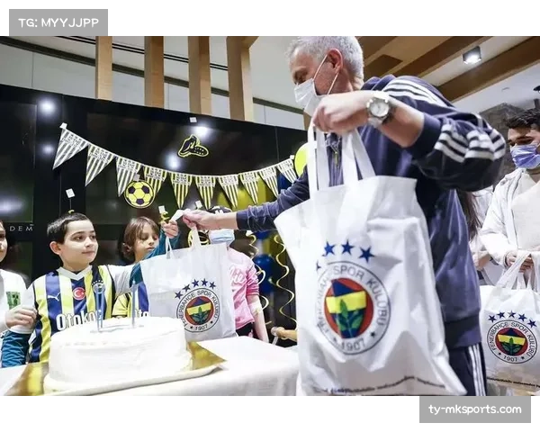 “西甲关爱”活动走进医院，皇马球员探望患病儿童